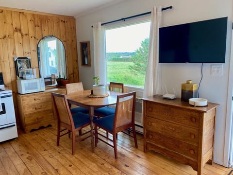 Dining Area / TV area (smart TV)