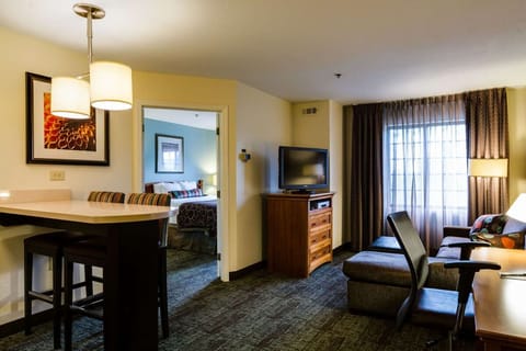 Settle in with space to work, relax, and recharge.