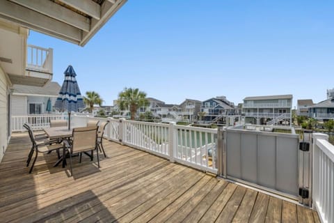 Prepare your favorite cocktail and enjoy the evening breeze.