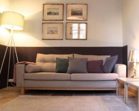 La Cachette de Simone - Kitchen and Room