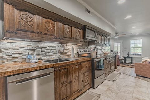 Dishwasher / Stove / Microwave