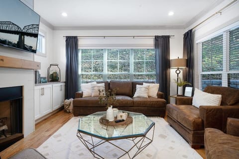 Welcome to our Northshore Coolidge Retreat! This newly built home was completed and furnished in the summer of 2021. We have high standards for every aspect of our rentals, because you deserve the best!