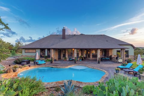 Take a refreshing dip in the pool, and enjoy outdoor meals in the shaded patio.