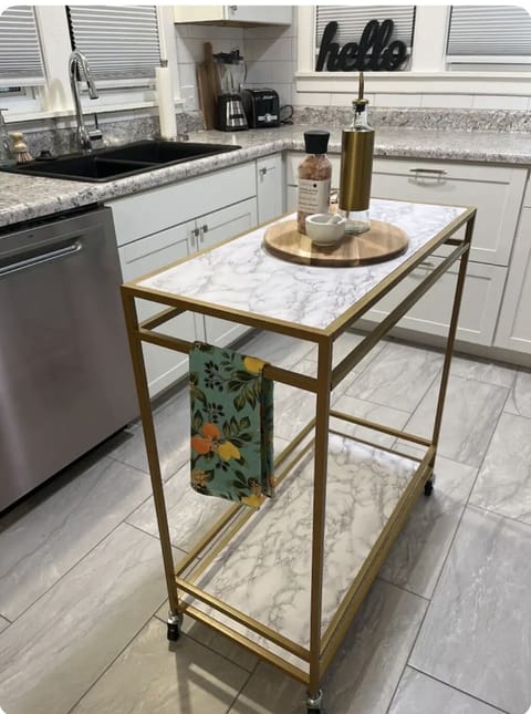 Cart that can be used for prep.