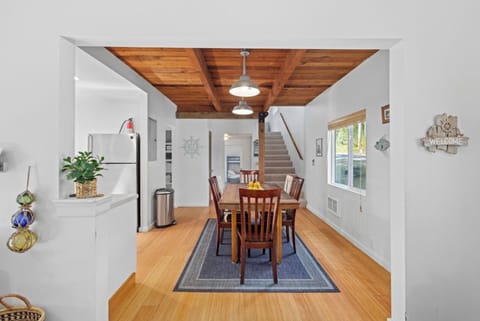 A view of the dining room from the living room.