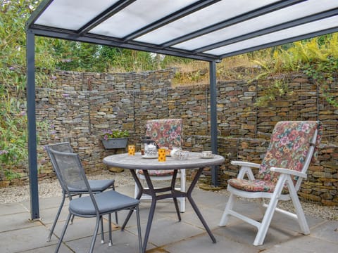 Sitting-out-area | Little Penquite, Landrake, near Saltash