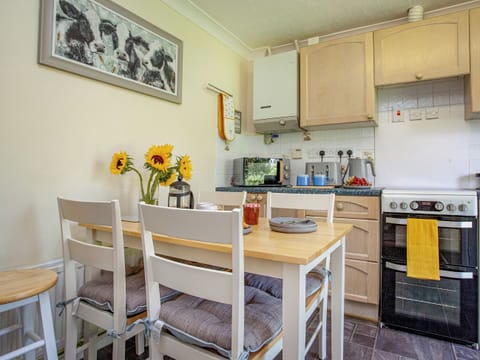 Kitchen/diner | Kate&rsquo;s Cottage, Warbstow, near Crackington Haven