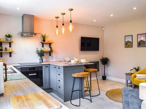 Kitchen/diner | Yorkshire Cottage, Clayton West, near Huddersfield