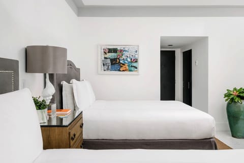 Unit with 2 Queen size bed. Exact unit will be assigned upon arrival. Views, colors and decor may vary.