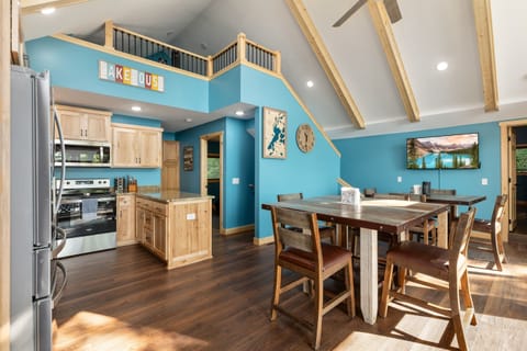 Enjoy preparing and eating your meals together in our brand new kitchen.