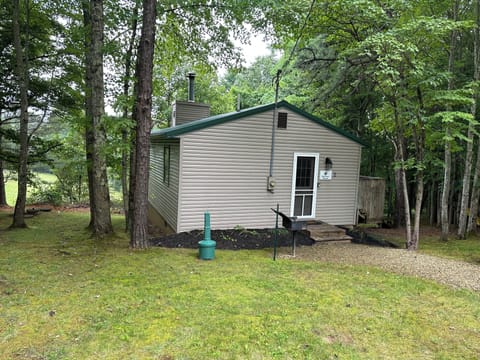 EXTERIOR OF BUTTON BUCK CABIN