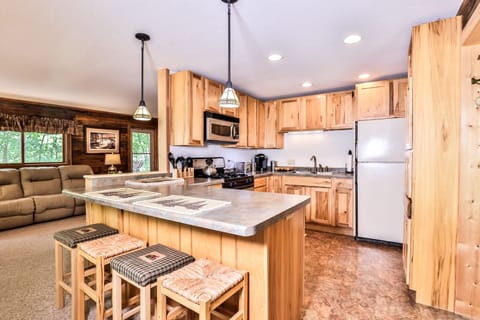 Beautiful spacious kitchen with plenty of counter space