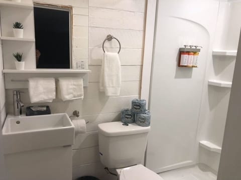 bd60ec98-6484-4fd6-854f-18160702aa95