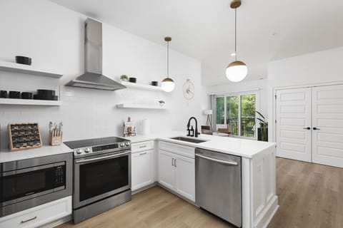 Fully-stocked kitchen with new dishware, utensils & appliances for all your cooking needs!