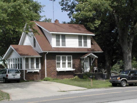 The house before the addition of birch trees and burning bushes
