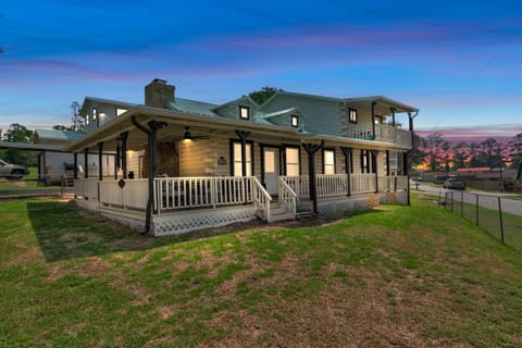 Looking for a perfect getaway this summer? We got you!
