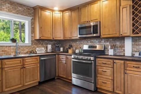 70253388 0be8 4c5b abf0 7e038e3da3a7