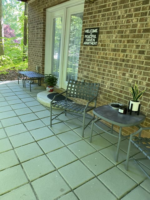 Welcome to the Peaceful Haven apartment! Enjoy this quiet space.
