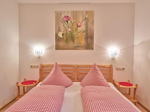 Vacation apartment 2 - Alte Schmiede Apartment in Oberstaufen