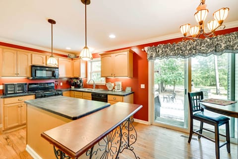 Kitchen | Cooking Basics | Dishware & Flatware | Toaster | Crockpot | Blender