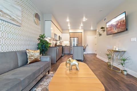 275ecd97-e8e8-409f-81f3-b6afa033cd40