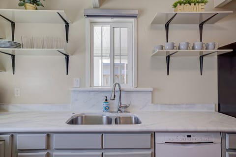 21b35770-12ed-49a2-864c-e6bf4c859628