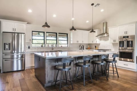 Plenty of space to prep and cook all of your meals form home or enjoy takeout!