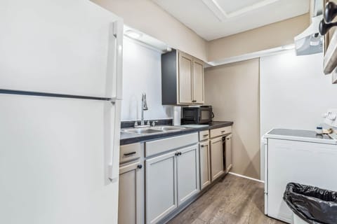 Furnished housing near Lima for workers (9)