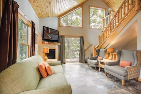 Townsend Vacation Rental | 2BR | 1BA | 1,500 Sq Ft | Half-Step Required