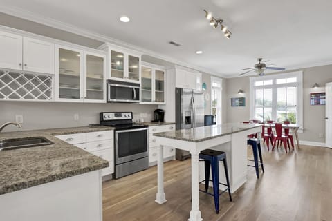 Beautiful open floor plan kitchen