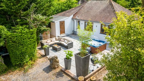 Bramblewood- Maidencombe Sleeps 6 with hot tub
