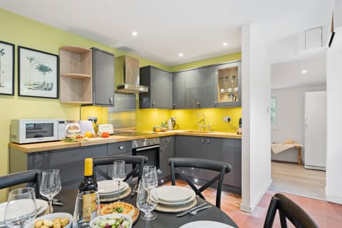 Bramblewood- Maidencombe Sleeps 6 with hot tub