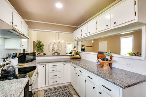 Kitchen | Cooking Basics | Ice Maker | Microwave