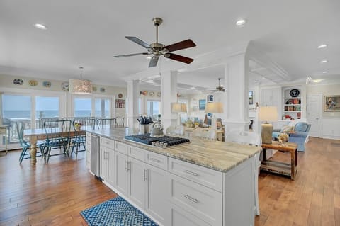 Oceanfront Views, Kitchen, Can't Top This