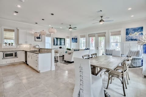 Dining Area - Seating For 6