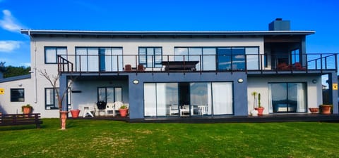 House view from front lawn