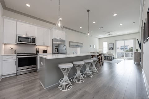 Kitchen area/Breakfast bar