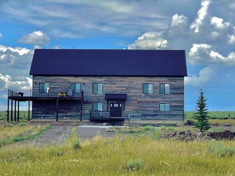 Welcome to LONE PINE! 