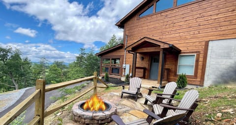 Backyard, Nature, Outdoors, Yard, Cottage