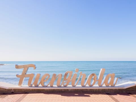 Studio near the beach in Fuengirola. Easy access to public transportation and in an urban area with local businesses of all kinds.