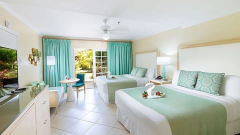 Unit with 2 Queen size beds. Exact unit will be assigned upon arrival. Views, colors and decor may vary.