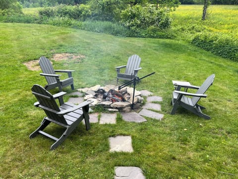 Fire pit and chairs (6 total available)