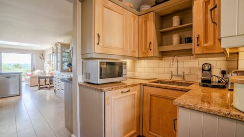 Butler's Kitchen, Sixpenny Cottage, Bolthole Retreats