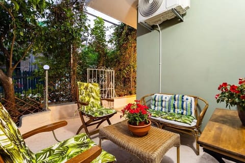 Create Memorable Moments Outdoors – Relax in a beautifully shaded patio surrounded by vibrant plants and calming ambiance.