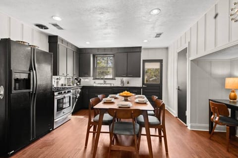 Spacious kitchen area great for cooking with loved ones!
