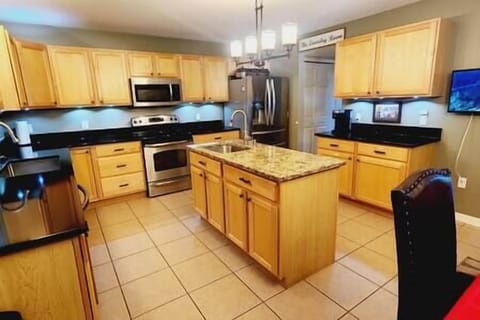 Fully equipped kitchen