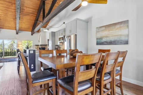 Dining Area | 2nd Floor | Dishware/Flatware | Trash Bags/Paper Towels