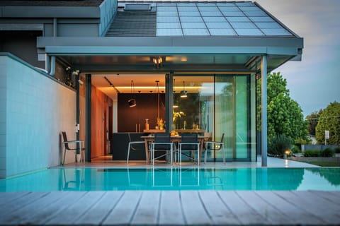 Building Exterior, Outdoor, Pool