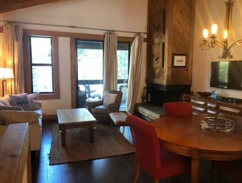 Delightful great room for friends and family