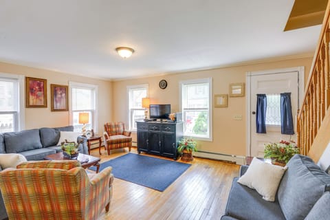 Claremont Vacation Rental | 5BR | 2BA | Stairs to Access | 2,200 Sq Ft